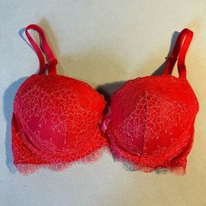 34D Victoria’s Secret Bra